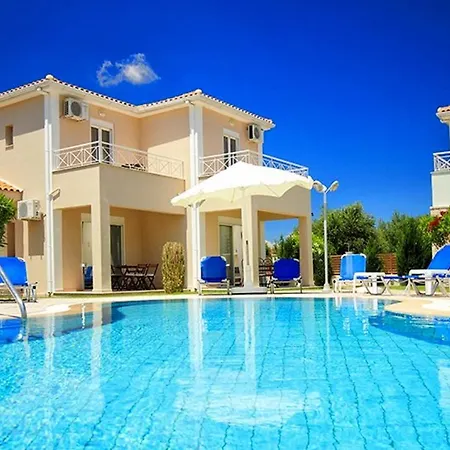 Luxurious In Dikastika فيلة